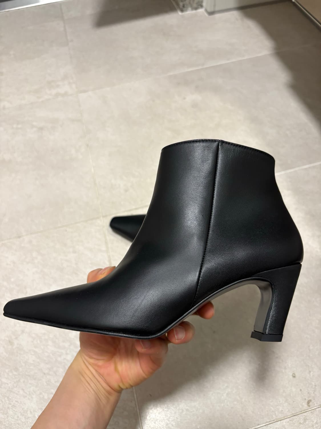 flattered 플래터드 앵클 힐 부츠 37사이즈 상품이미지1