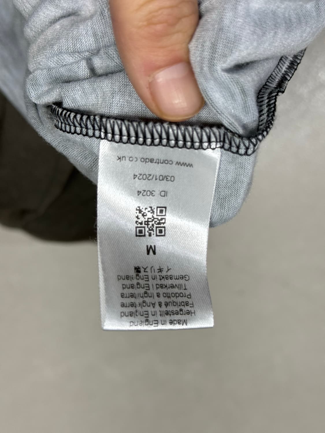 꼼데가르송 트레이딩 뮤지엄 한정 무수한 지퍼 반팔 티셔츠 상품이미지4