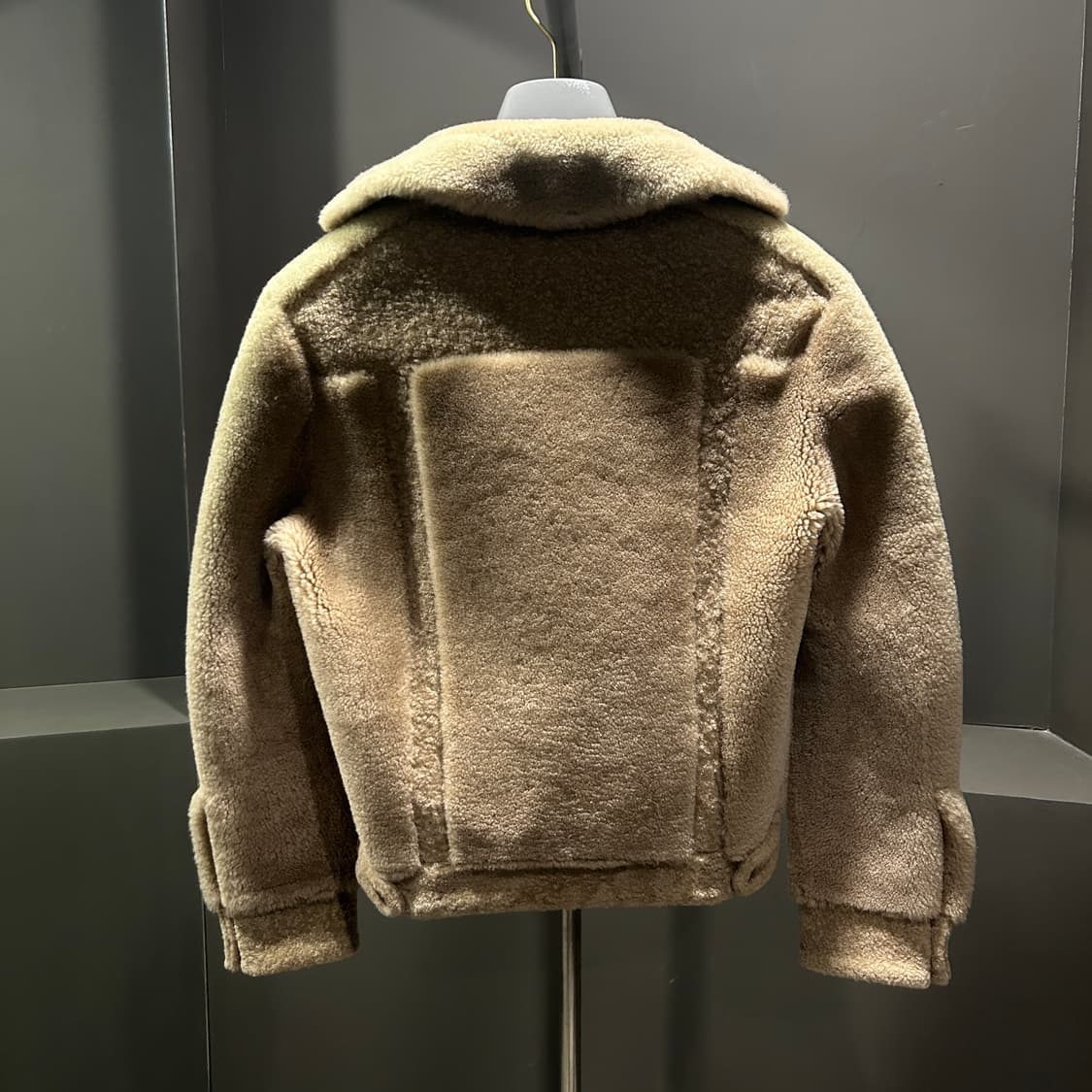 톰포드 램스킨 시어링 퍼 자켓 상품이미지5