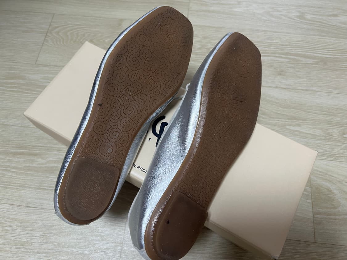 흐꺙 플랫슈즈 실버 37사이즈 상품이미지2