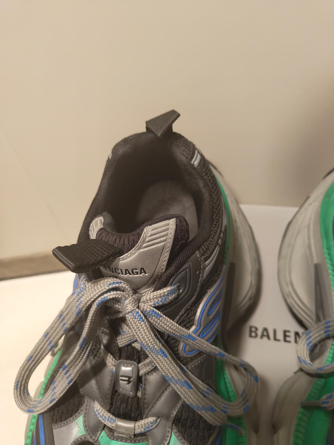 발렌시아가 10xl 런웨이 모델 42 상품이미지5