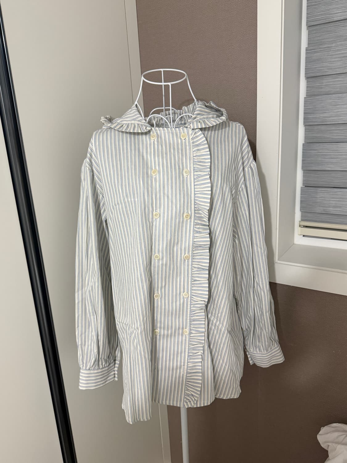 프릴후드 스트라이프 셔츠 상품이미지3