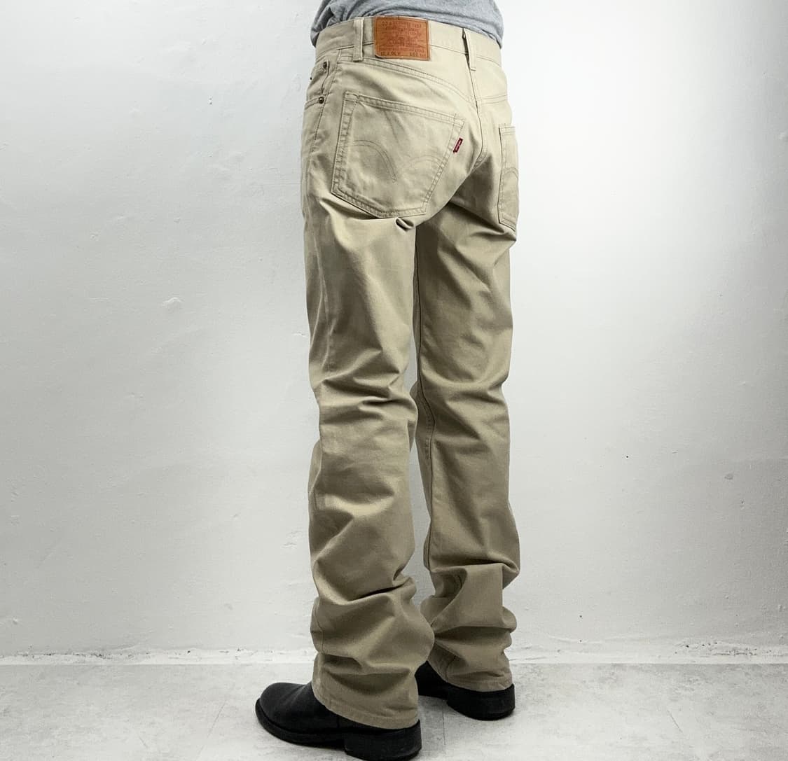 Levi’s 502 Beige Straight Cotton Pants 상품이미지1