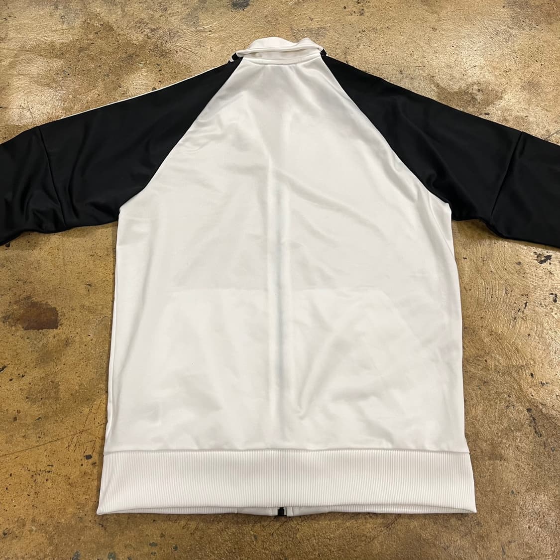 아디다스 흰검 화이트 블랙 져지 트랙탑  상품이미지4