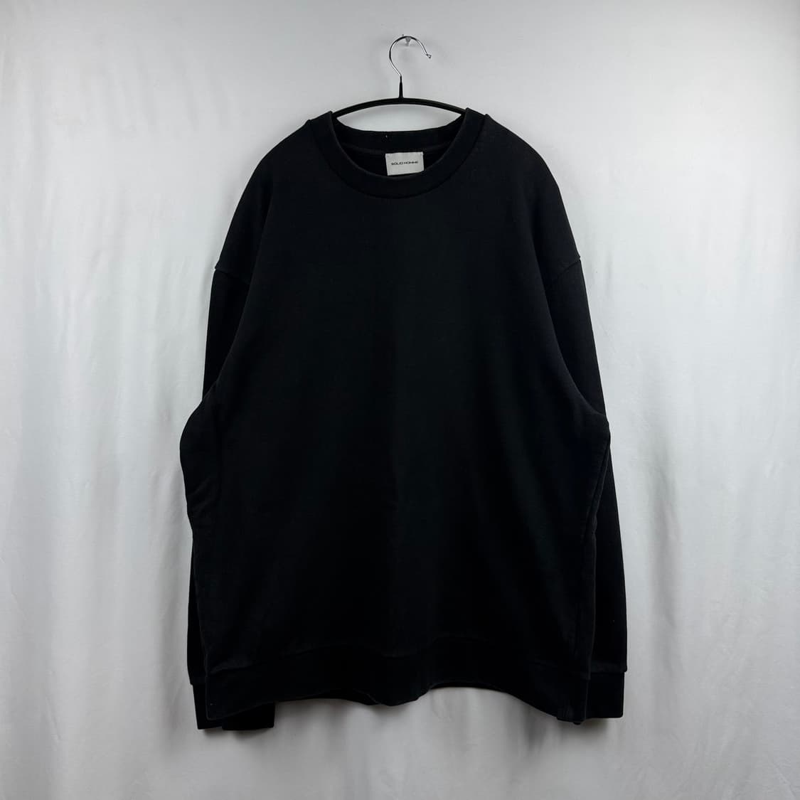 (110) 솔리드옴므 LOVE 백로고헤비웨이트 맨투맨 블랙 상품이미지2