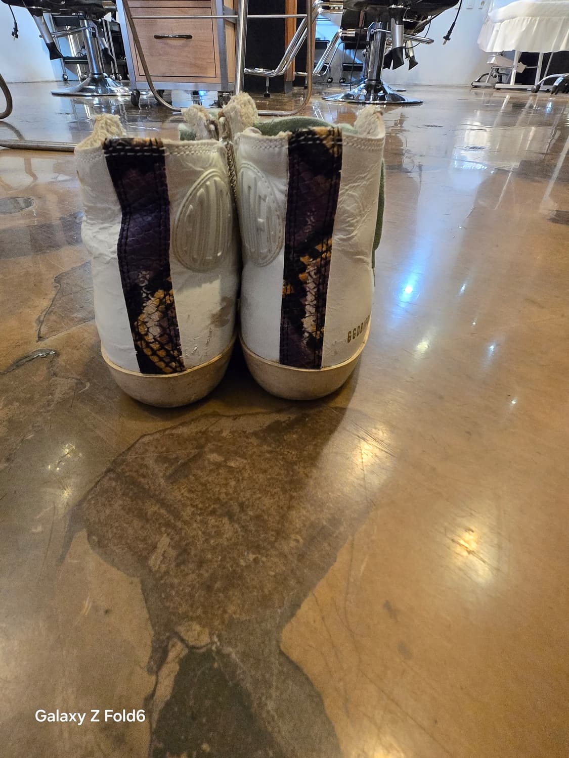 골든구스 프란시하이탑 35사이즈 신발팔아요 상품이미지3