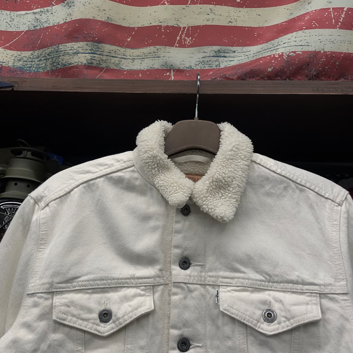 리바이스 타입 3 쉐르파 화이트 데님 트러커 자켓 상품이미지3