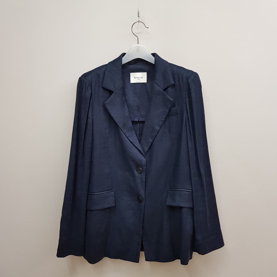 베르니스 2023 린넨 혼방 테일러드 자켓 38사이즈 상품이미지1