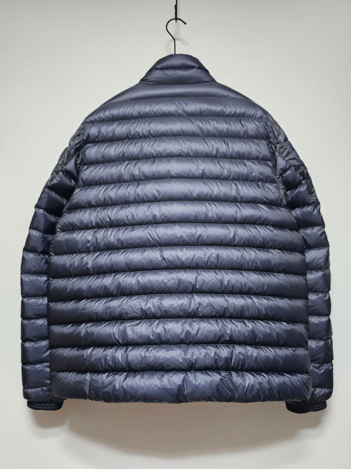 CP컴퍼니 D.D SHELL 경량 다운 패딩 24FW 상품이미지2