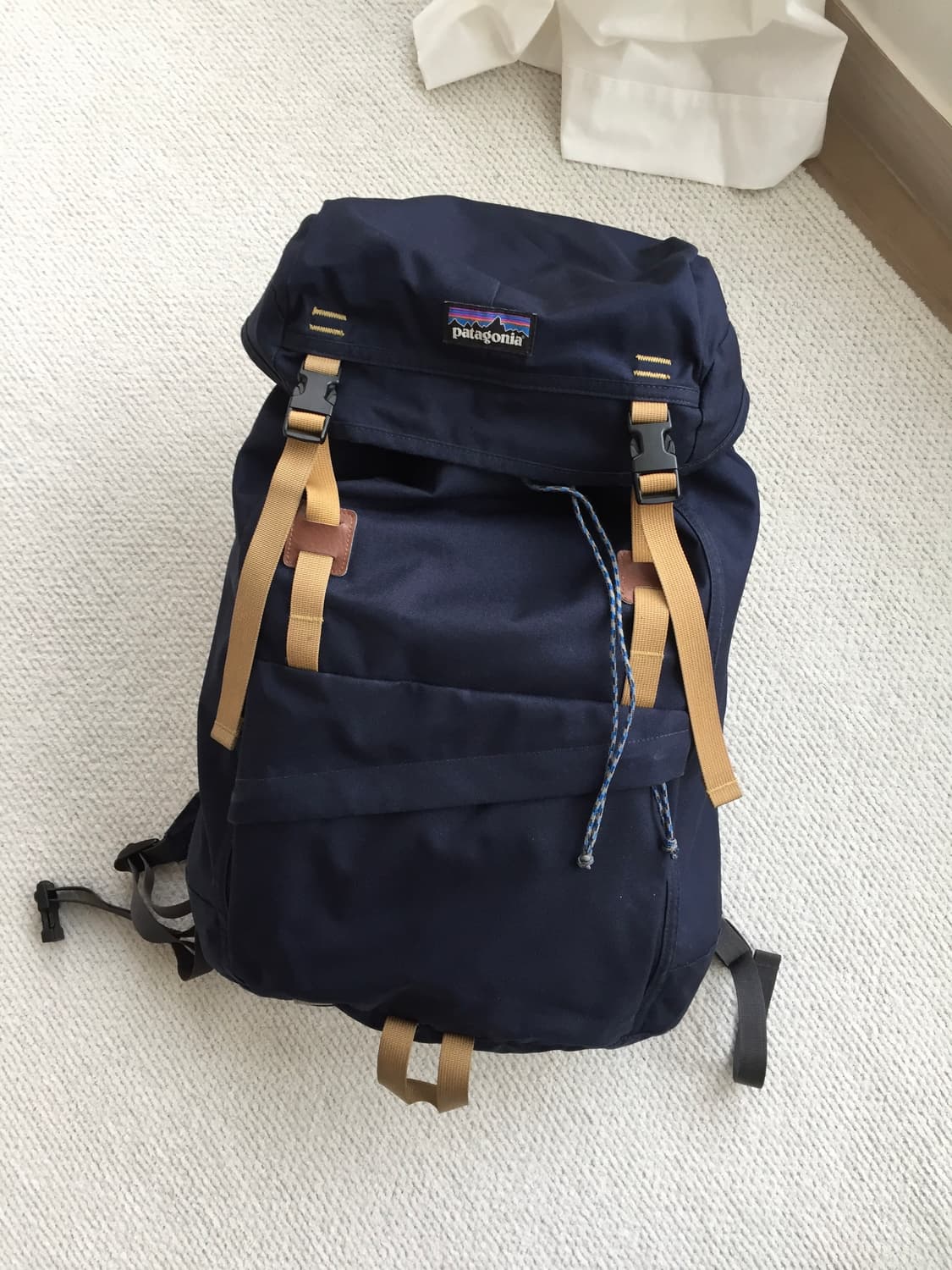 파타고니아 트래킹 백팩 네이비 상품이미지1