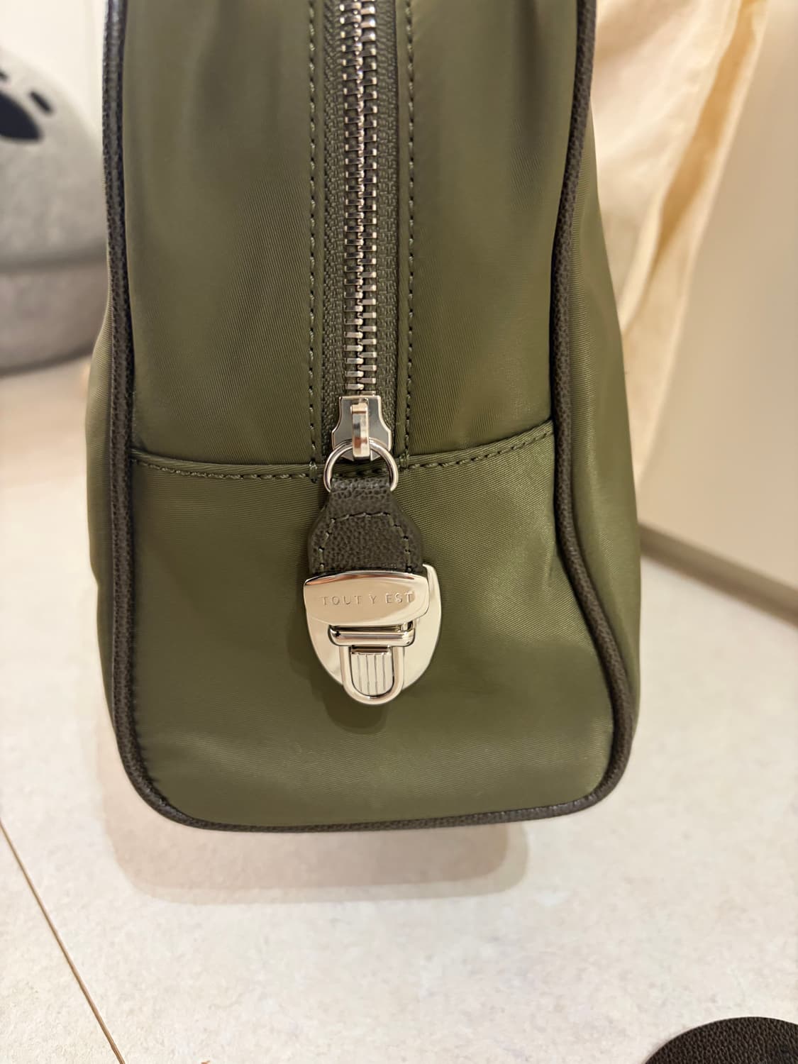 투티에 나일론 로케백 올리브(미니아님) 상품이미지3