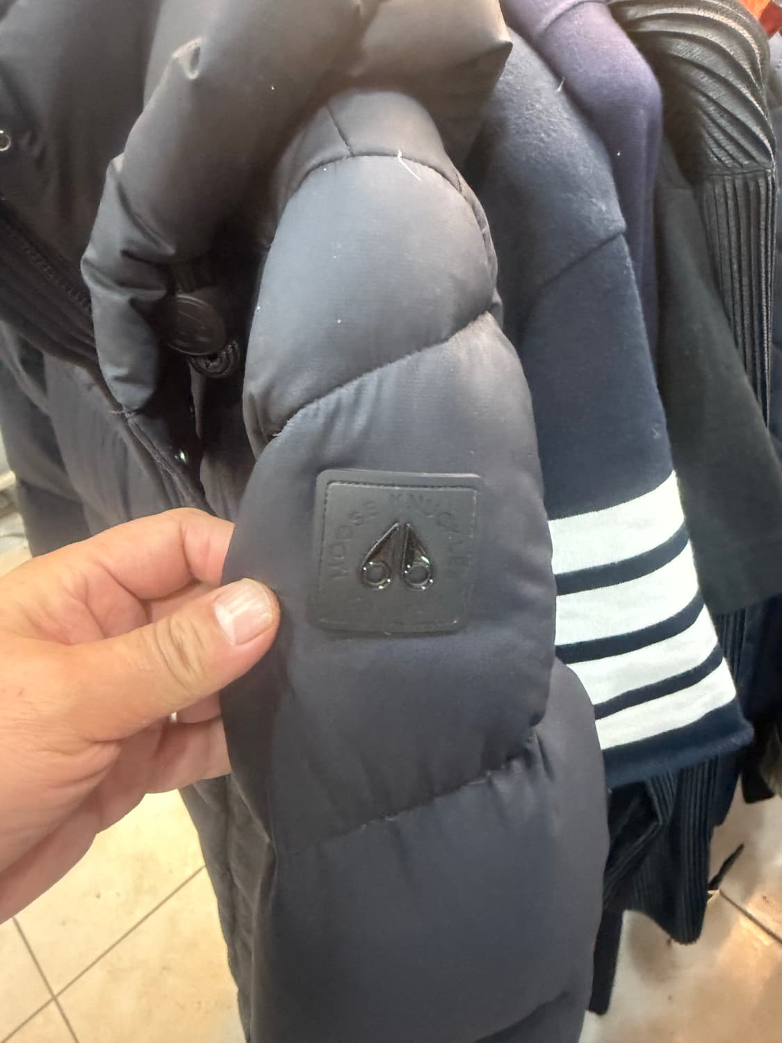 55-66/22fw 정품 무스너클 조카다 롱 패딩 팝니다 상품이미지8