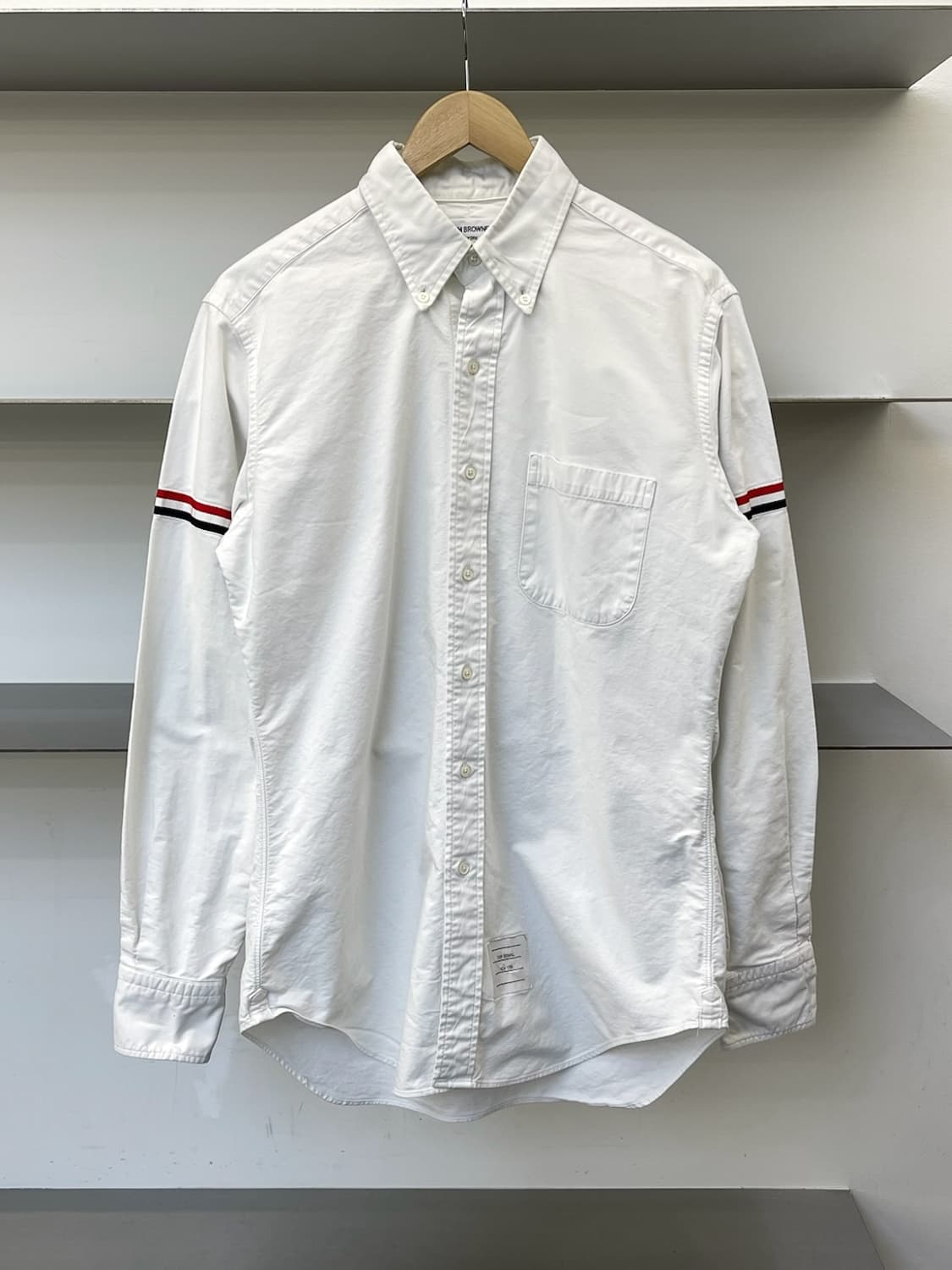 톰 브라운 4-Bar 그로스그레인 암밴드 셔츠 상품이미지1