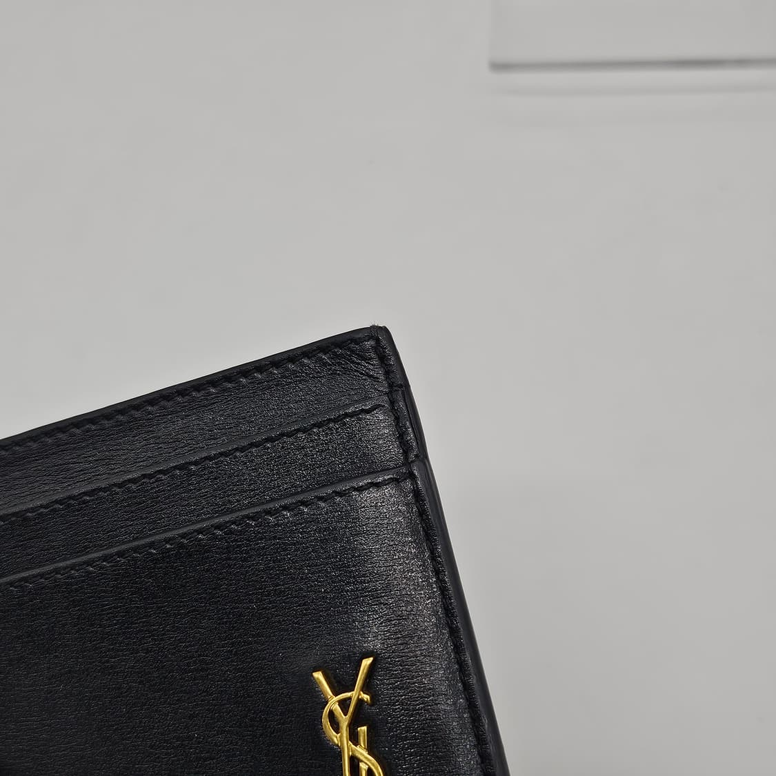 정품 입생로랑 타이니 로고 카드지갑 상품이미지9