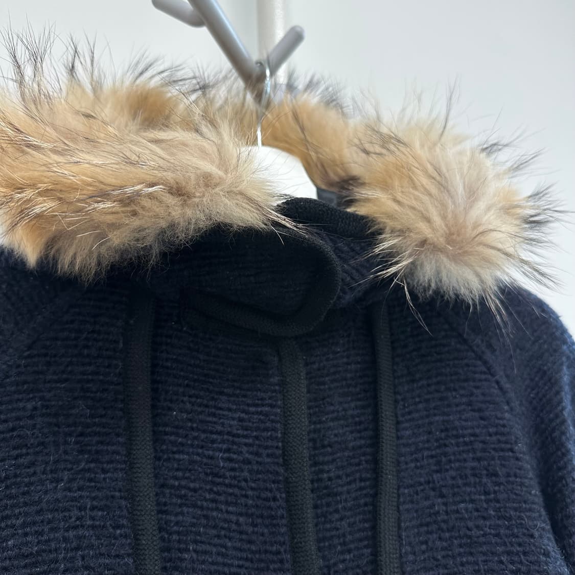 랑방 라쿤퍼 파이핑 디자인 모헤어 코트 상품이미지3