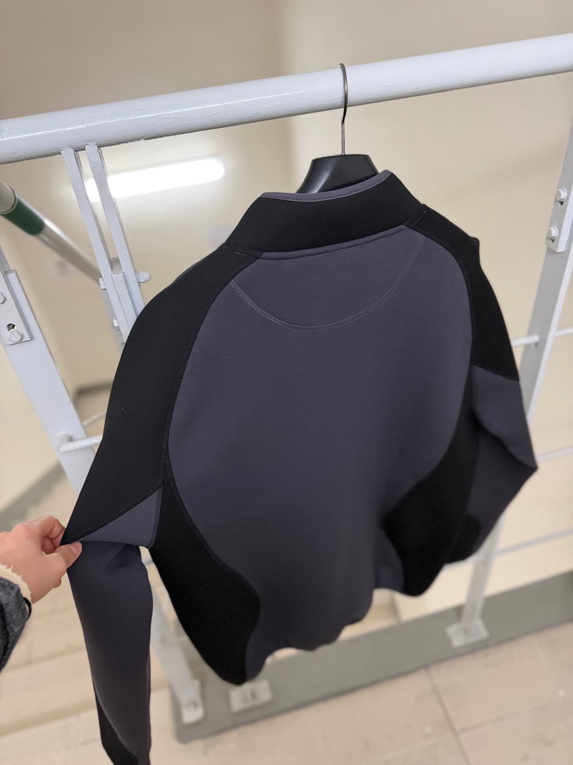 팔라스 [민트급.정품] 트렉 자켓 (시세 50만) XL(105이상) 상품이미지9