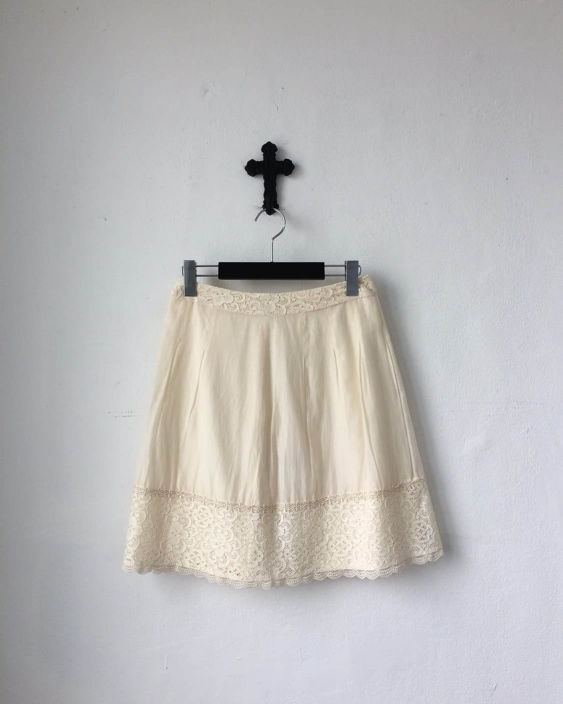 Punching pattern layer midi skirt 상품이미지1