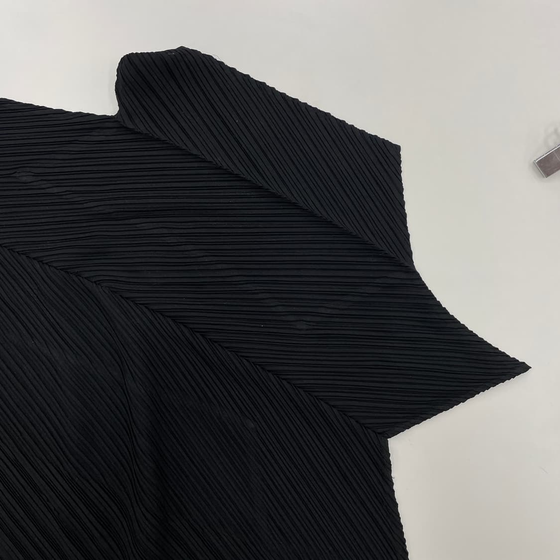 이세이 미야케 플리츠 FETE 라인 비대칭 탑 상품이미지7