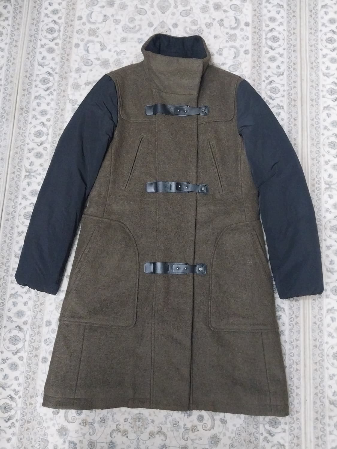 sisley 소매 배색 하이넥 패딩코트 42  (55까지) 상품이미지2