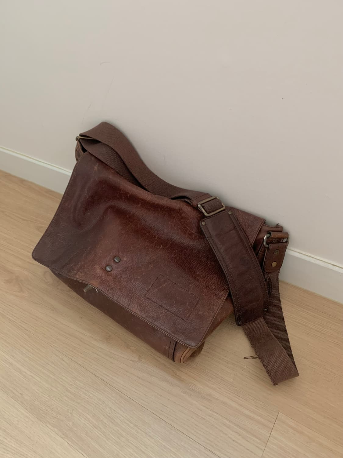 leather big messenger bag 상품이미지3