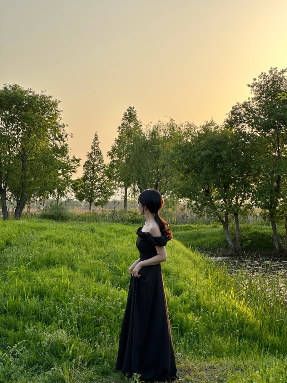 플로뉴 Floneu 블랙 퍼스트 드레스 (웨딩촬영) 상품이미지4