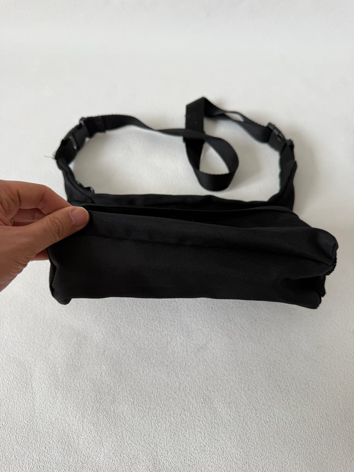 BUTDEEPDESIGN 나일론 크로스백 상품이미지5