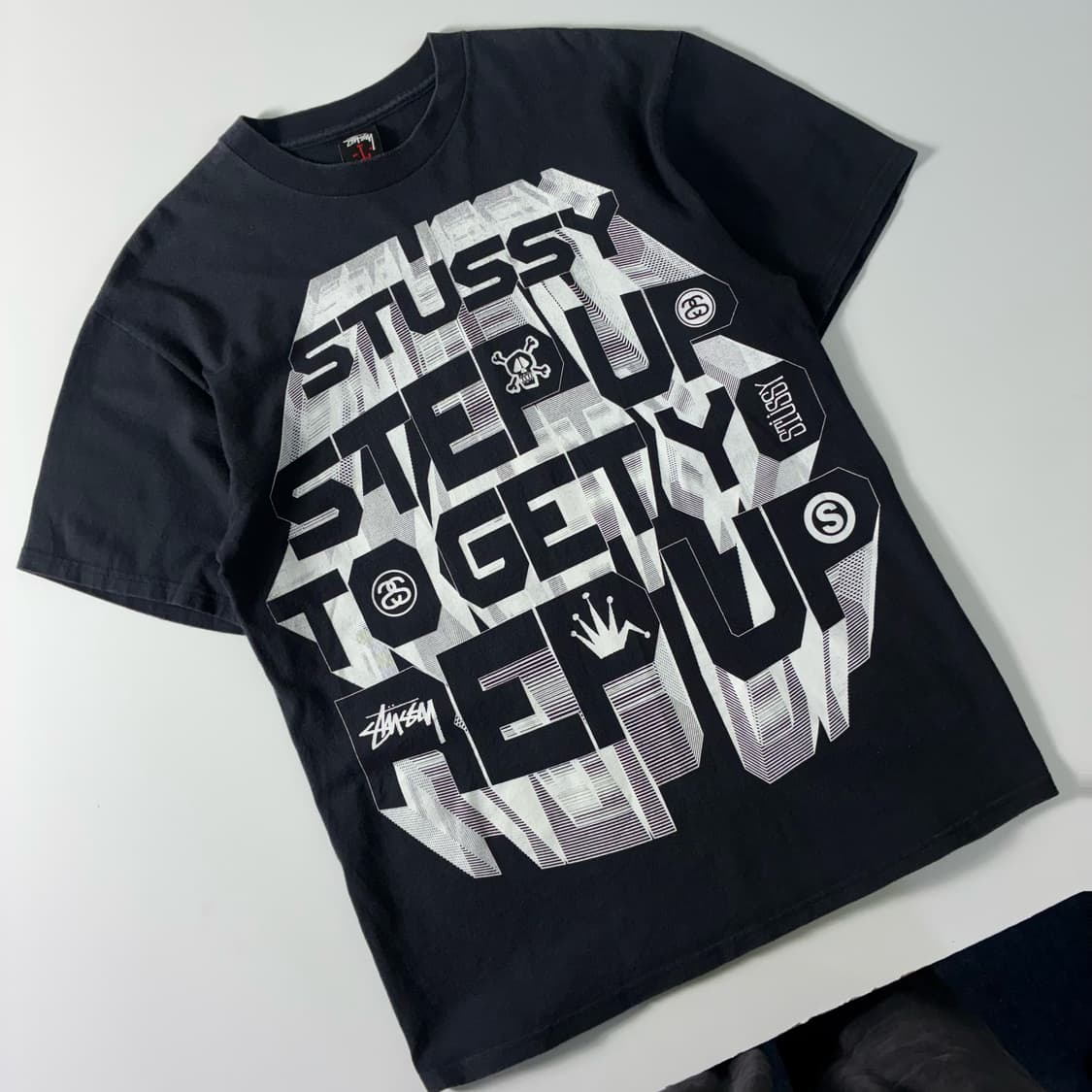 Stussy  스투시 00,s Y2K 3D 그래픽 블랙 반팔 티셔츠 상품이미지1