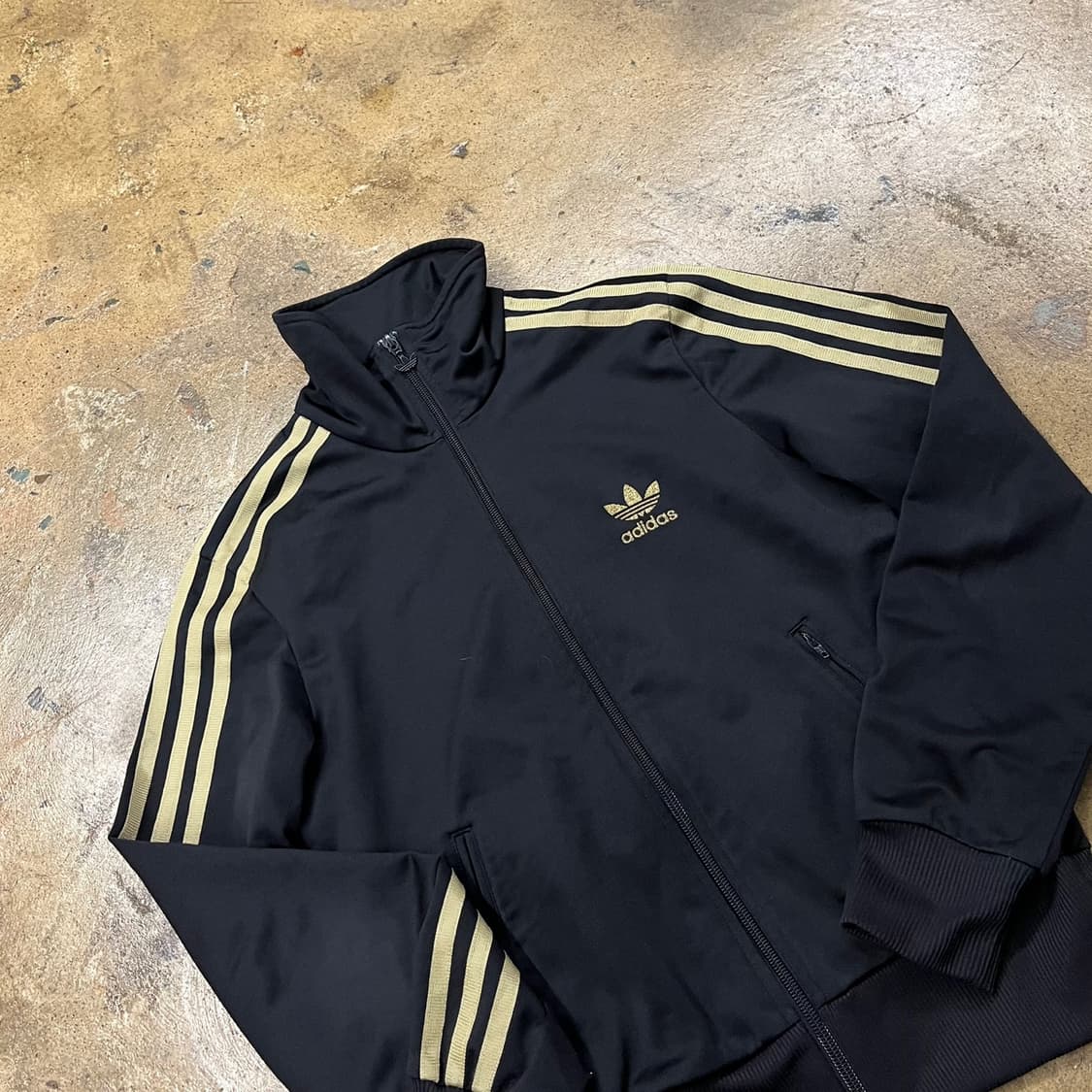 [정품/90] 아디다스 블랙 골드 삼선 검골 져지 트랙탑 b10 상품이미지1