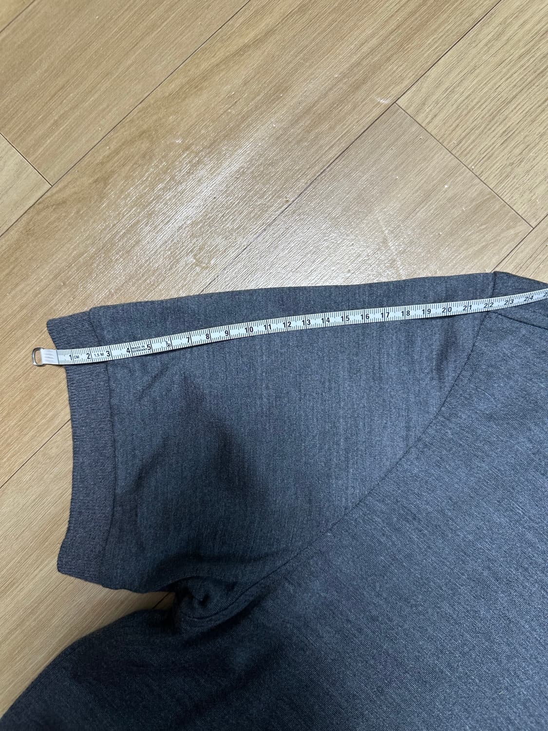 톰브라운 반팔 카라티 다크 그레이 Size 2 상품이미지6