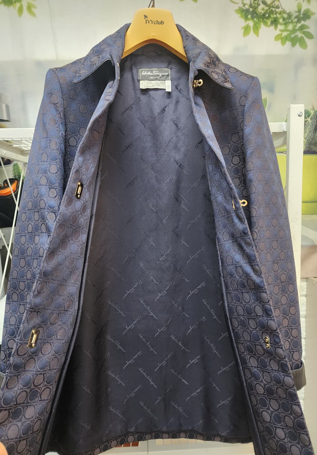 살바토레 페라가모 간치니 여성자켓 66 가죽트리밍 간절기 롱자켓 AD44 상품이미지3