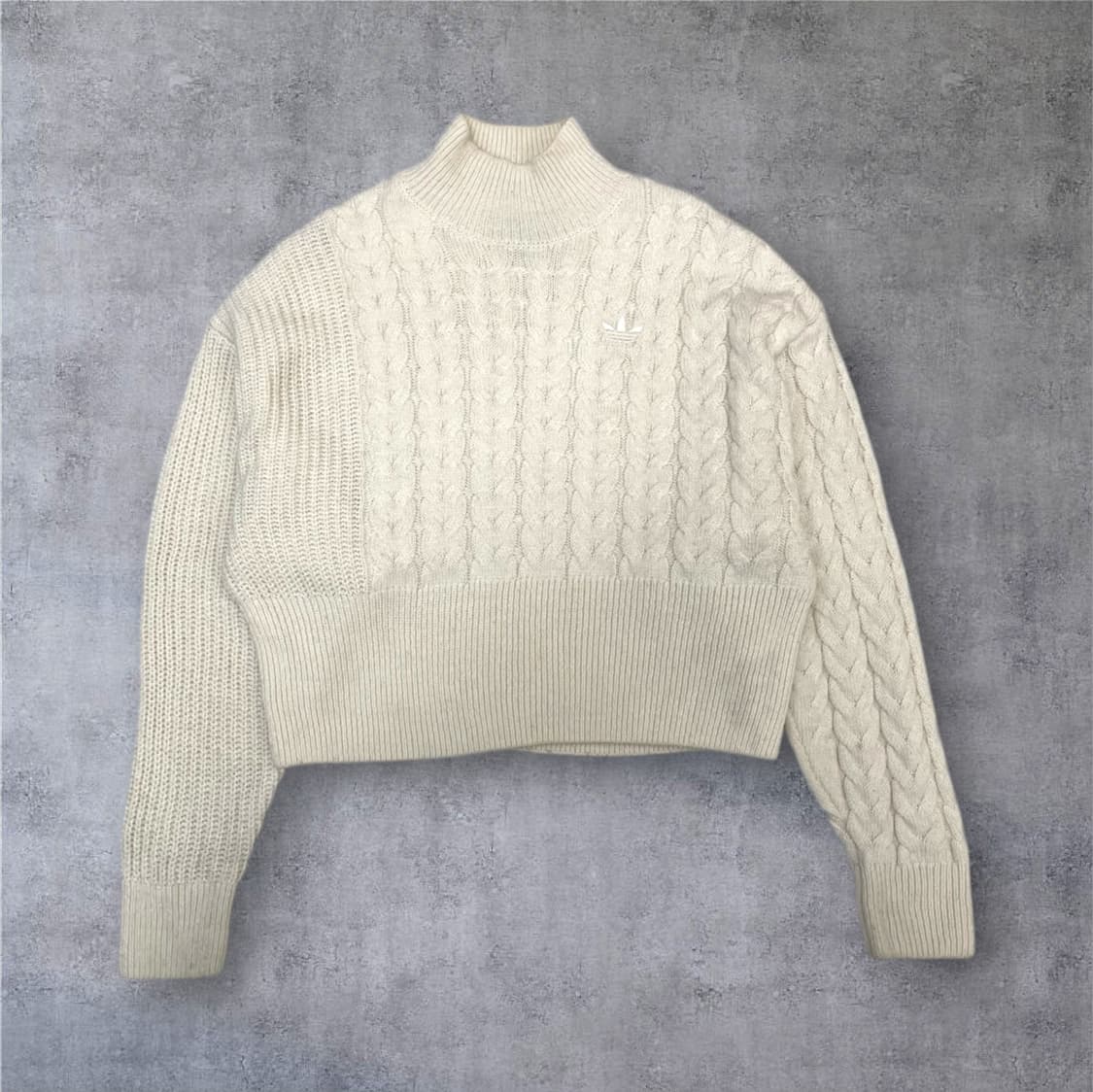 아디다스 Adidas 아이보리 하이넥 케이블 니트 S 상품이미지2