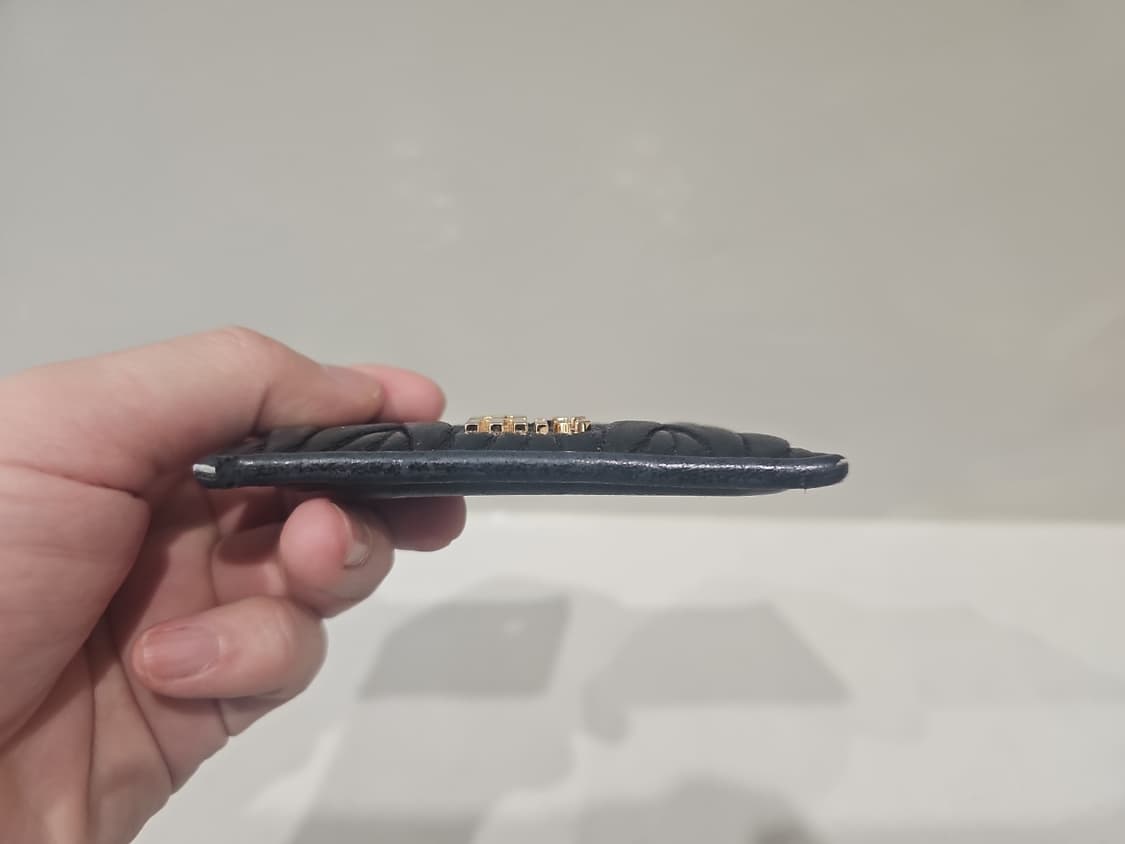 미우 미우 마테라쎄 나파 가죽 카드 홀더 블랙 카드지갑 팝니다  상품이미지6