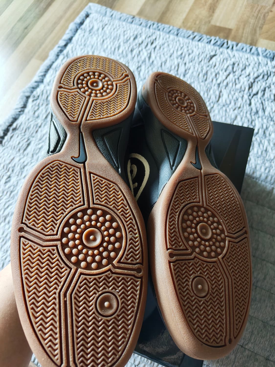 새상품)나이키 토탈90 total 90 우먼즈 블랙 검 다크브라운 상품이미지2