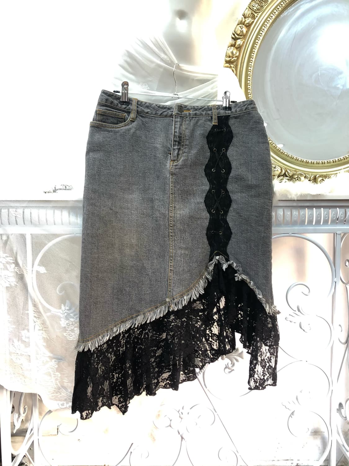 black lace&eyelet gray denim midi skirt 상품이미지1