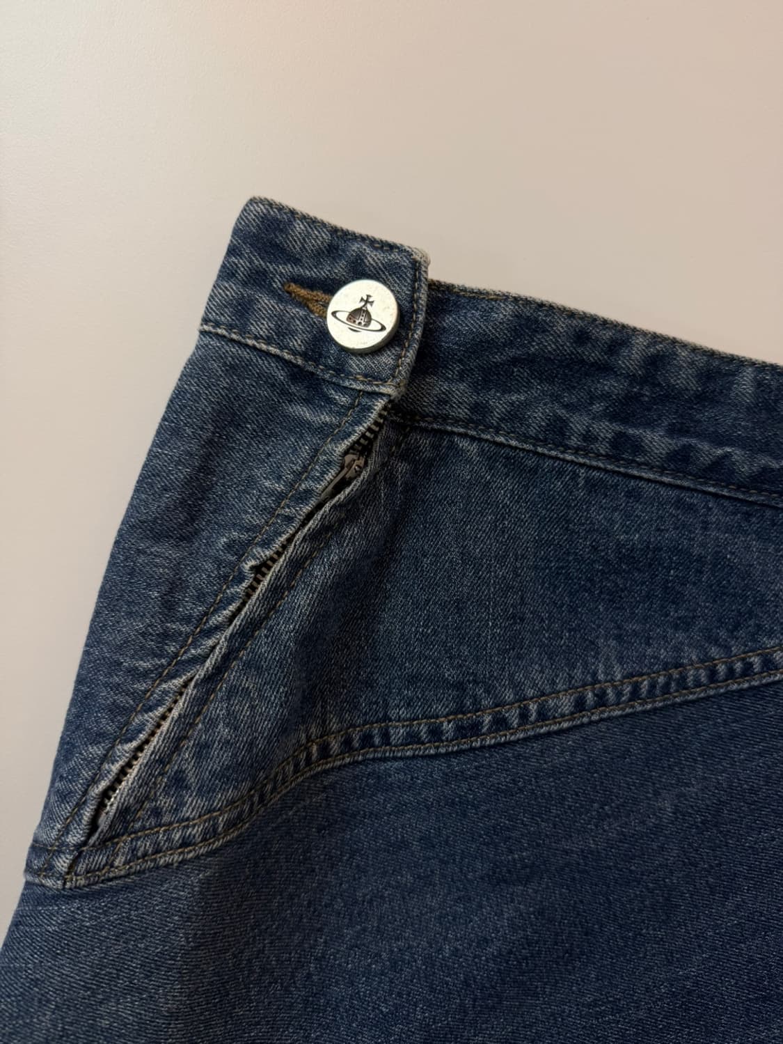 비비안 웨스트우드 비대칭 데님 스커트  상품이미지6