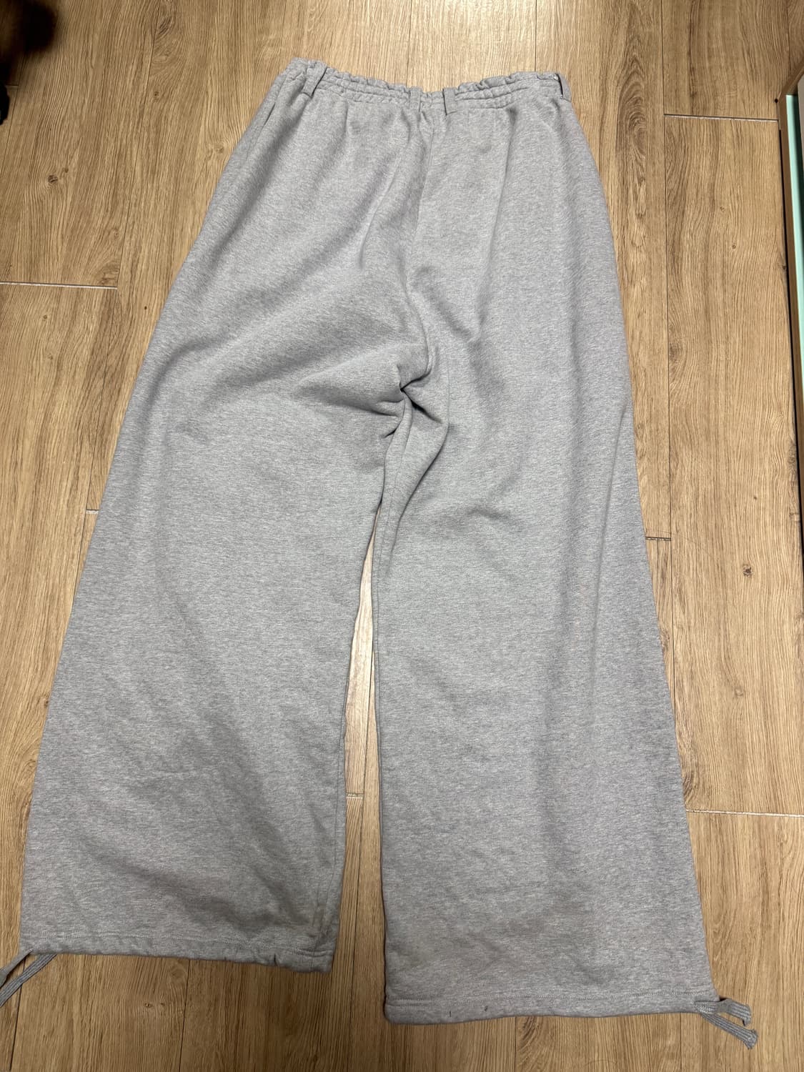 에모스탠스클럽 벨트 루프 스웻팬츠 MEGA 상품이미지2