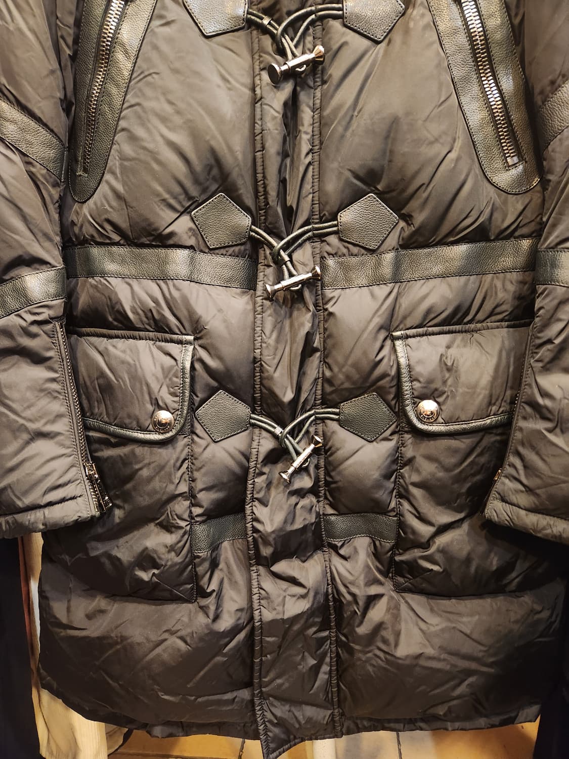 벨스타프 남성 블랙패딩 점퍼 상품이미지4