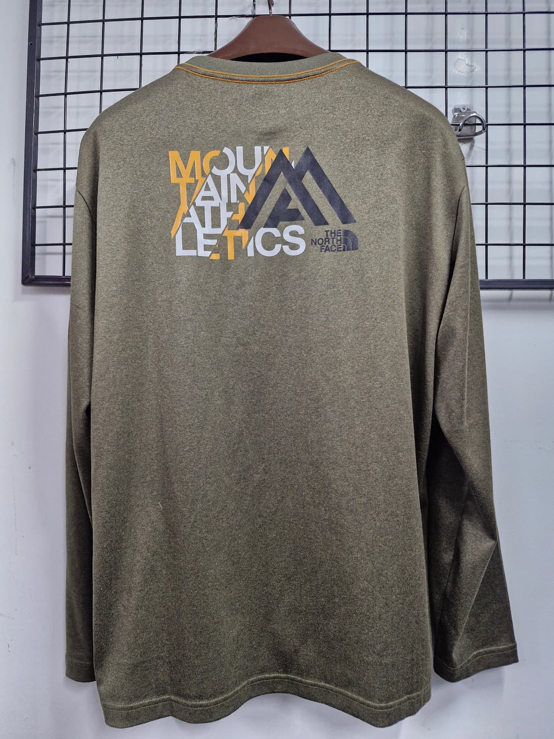 110XXL 노스페이스 스퀘어 라길란 기능성 긴팔티 카키. 상품이미지6