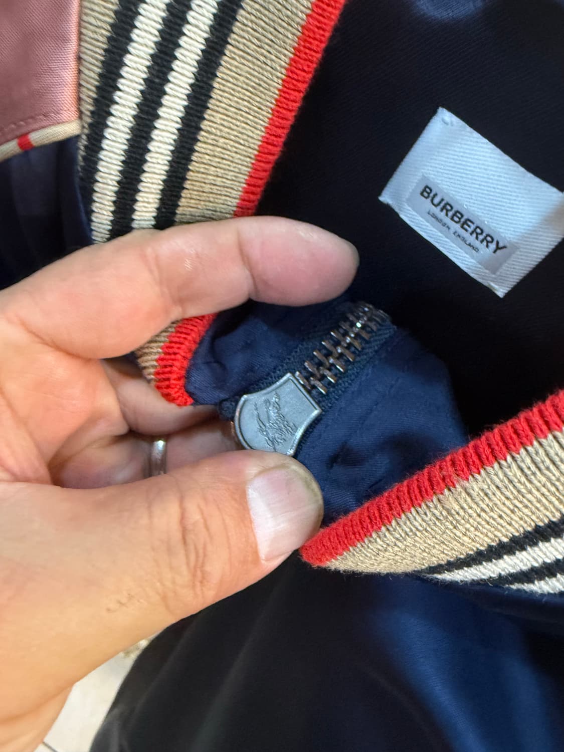 38/55-66 정품 버버리 붐버자켓 팝니다 상품이미지5