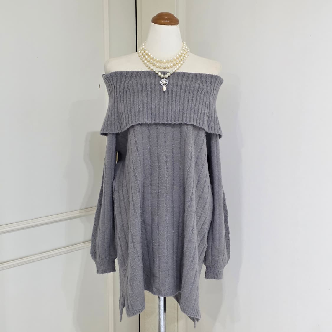 엑시즈팜) 그레이 로맨틱 히메오네라떼갸루st 오프숄더 니트꽈배기 상품이미지1