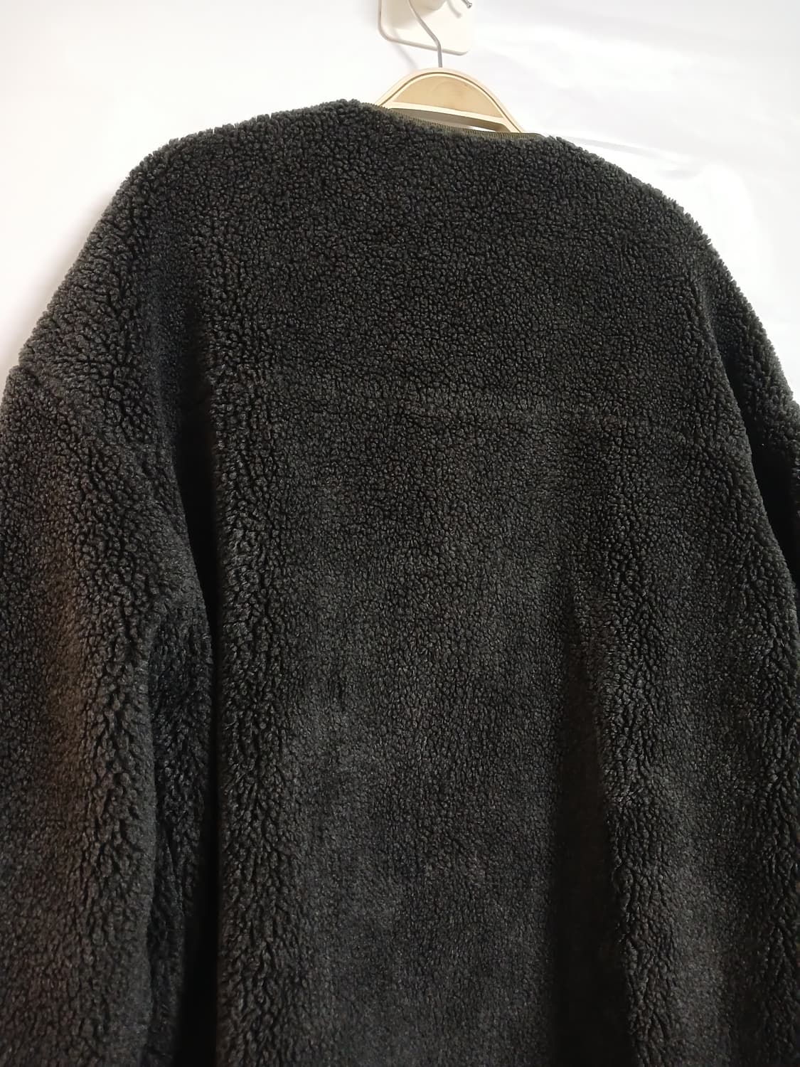 (F,실측 105) 스튜디오 톰보이 여성 뽀글이 부클 가디건 상품이미지5