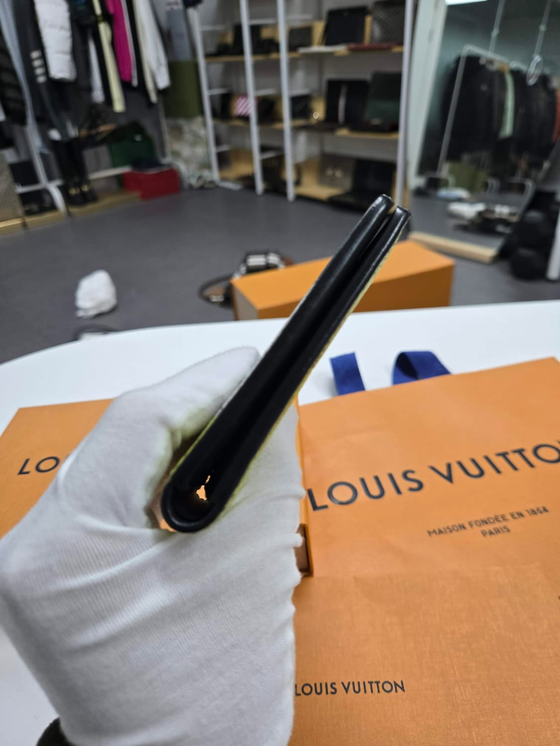 [40%할인] 루이비통 토뤼옹 반지갑 상품이미지4