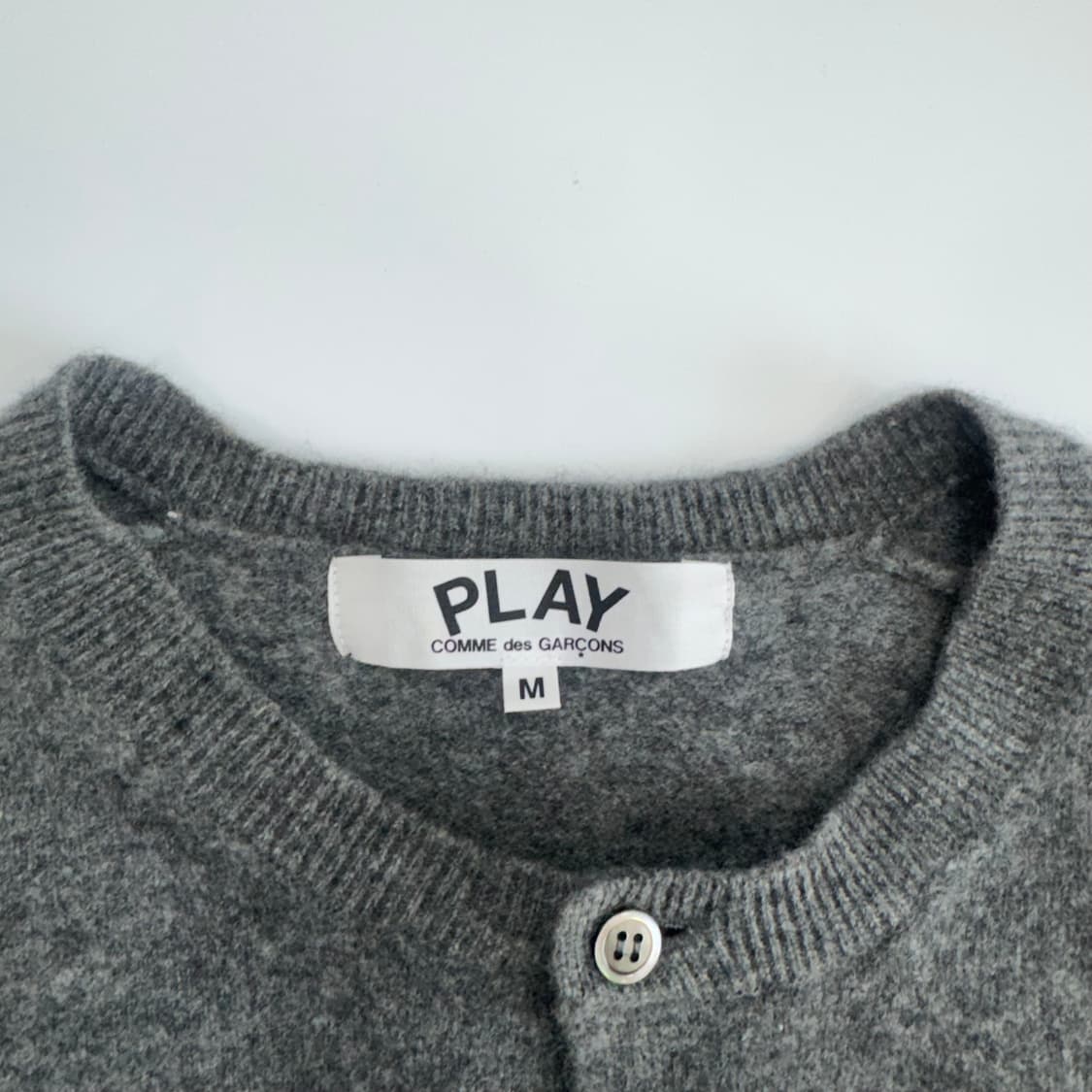 Comme des garcons 꼼데가르송 골드 로고 그레이 가디건 상품이미지5