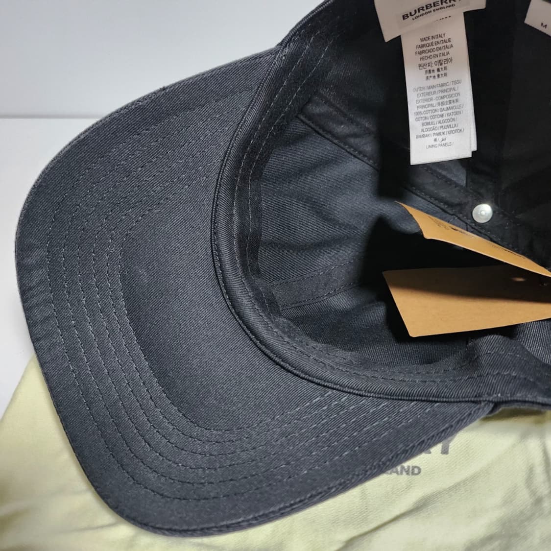 M 버버리 블랙 자수 로고 볼캡 모자 8010635 상품이미지4