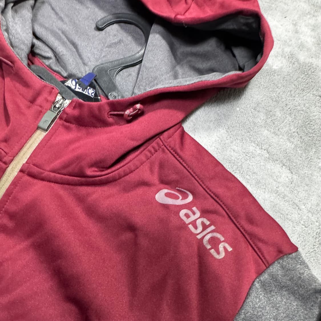 아식스 후드집업 상품이미지2