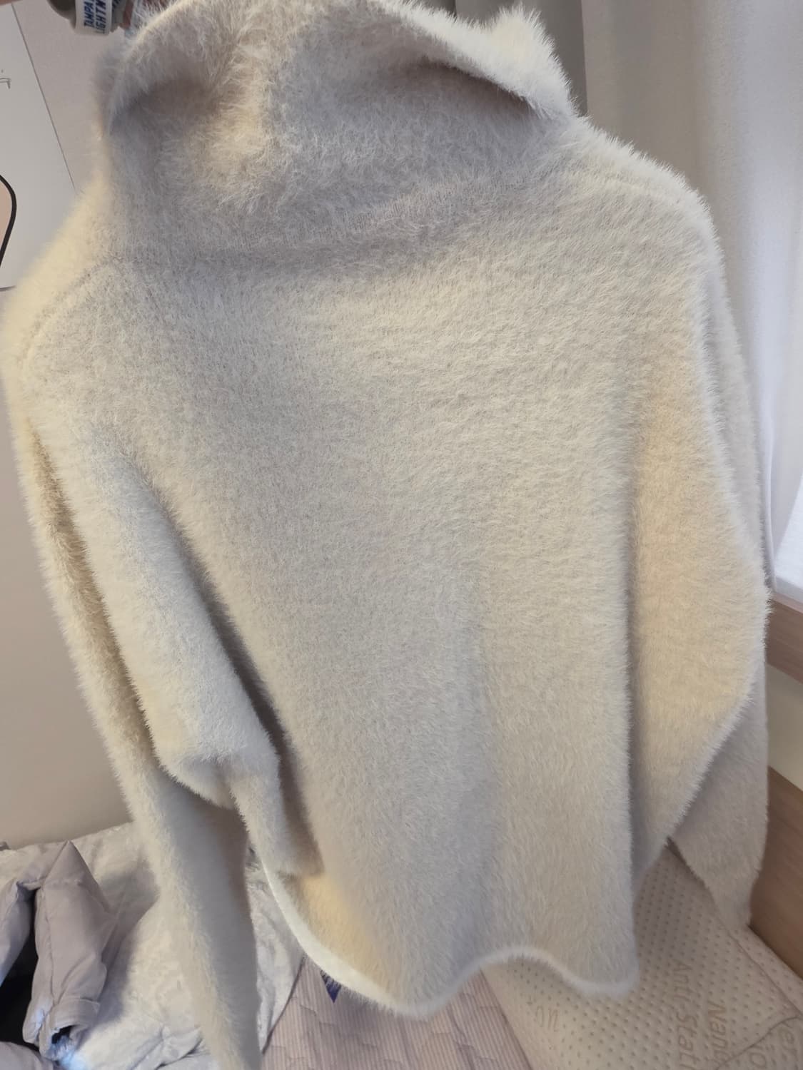 자크뮈스 Jacquemus Le Polo Neve( 오프화이트 M) 상품이미지4