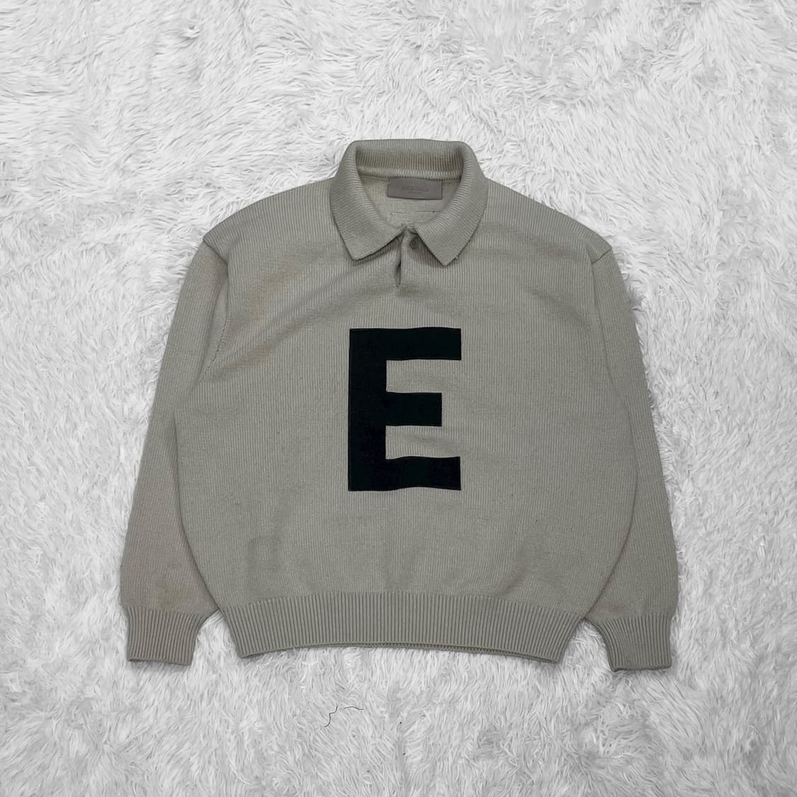 에센셜 피어오브갓 빅 E 폴로 니트 상품이미지2