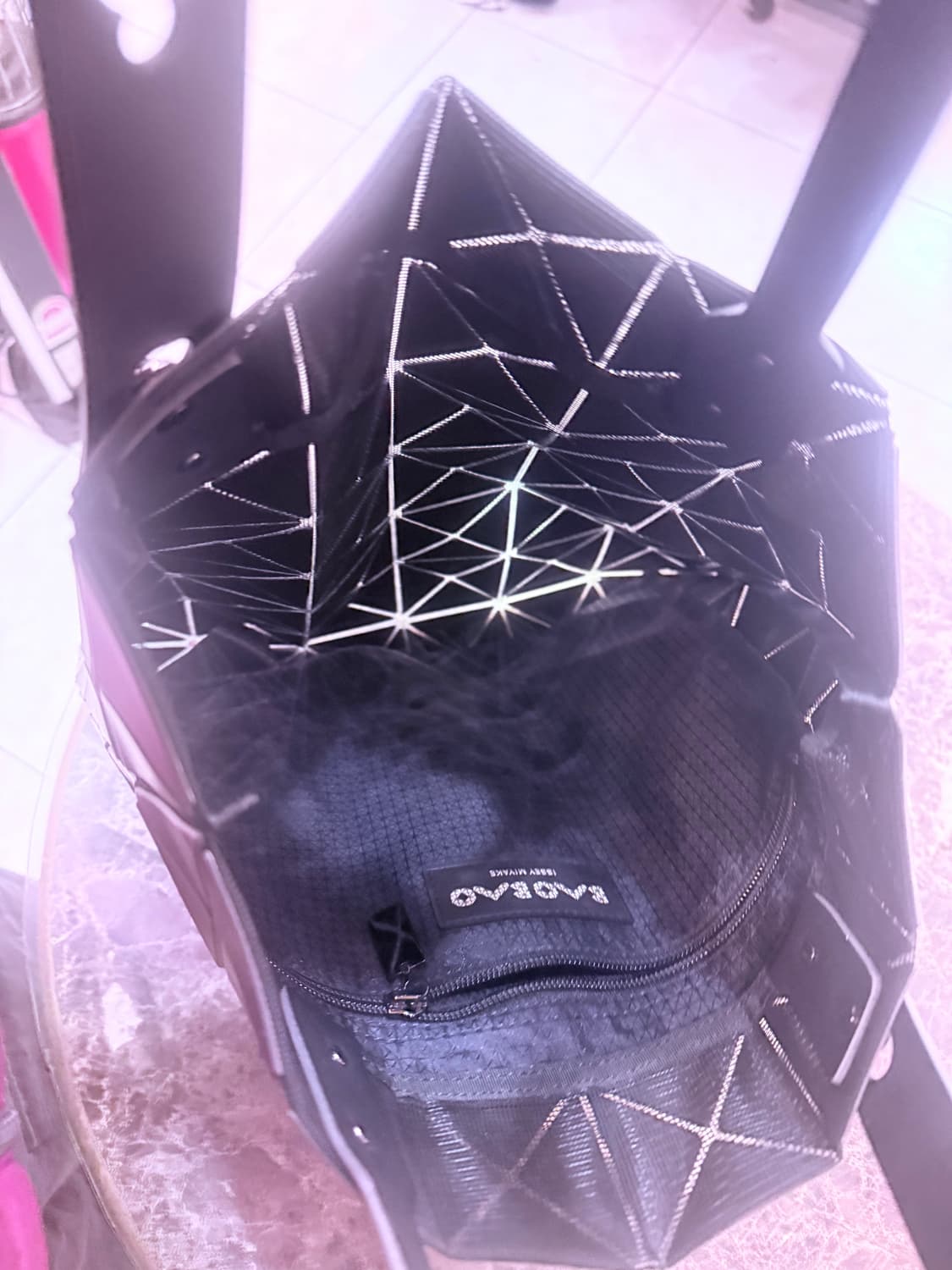 정품 바오바오 토트백 팝니다 상품이미지6