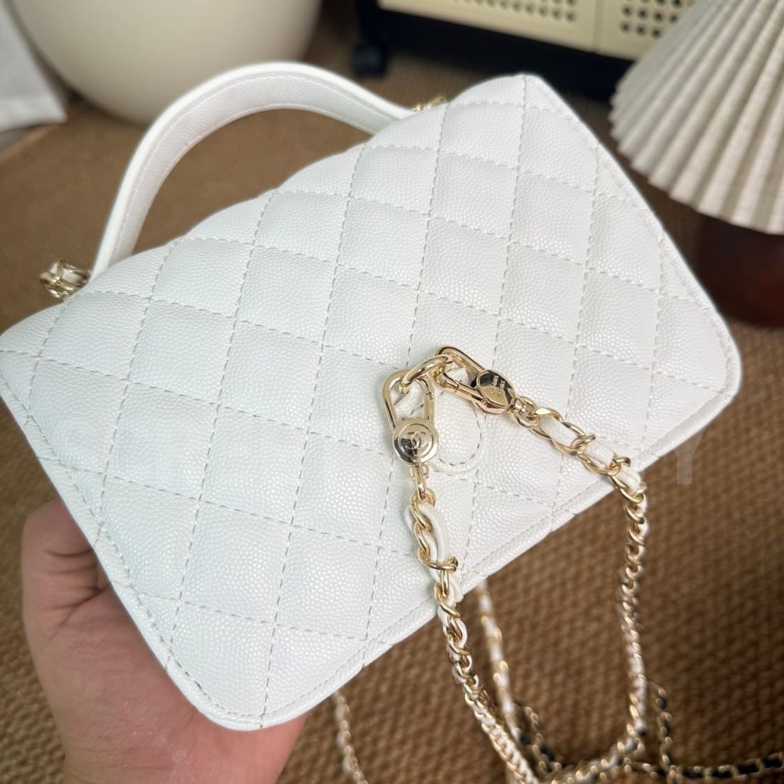 샤넬뷰티 탑핸들 캐비어 백팩 3WAY백 VIP 화이트 상품이미지7