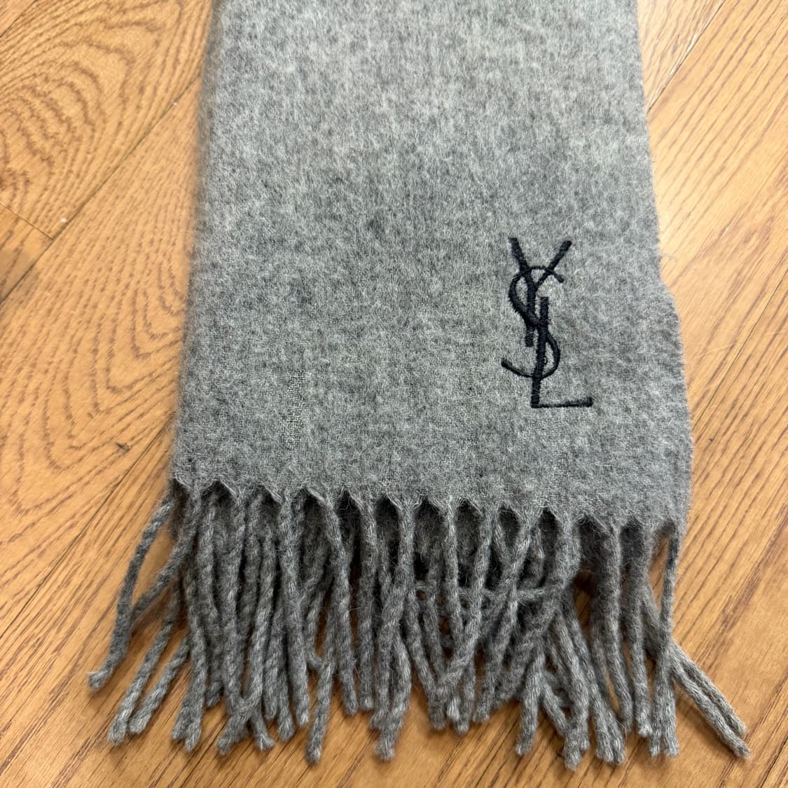 입생로랑 울 머플러 상품이미지2